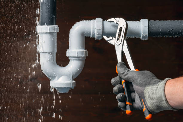 Professional Gas Line Repair technician working in Monrovia, IN